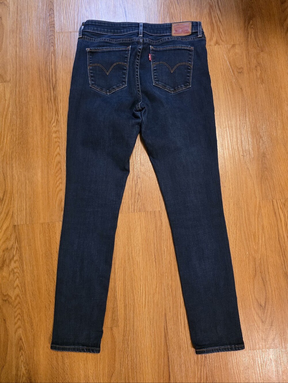 Levi's 711 Skinny Jeans Women's Size 31X32 Dark Wash - Picture 4 of 16